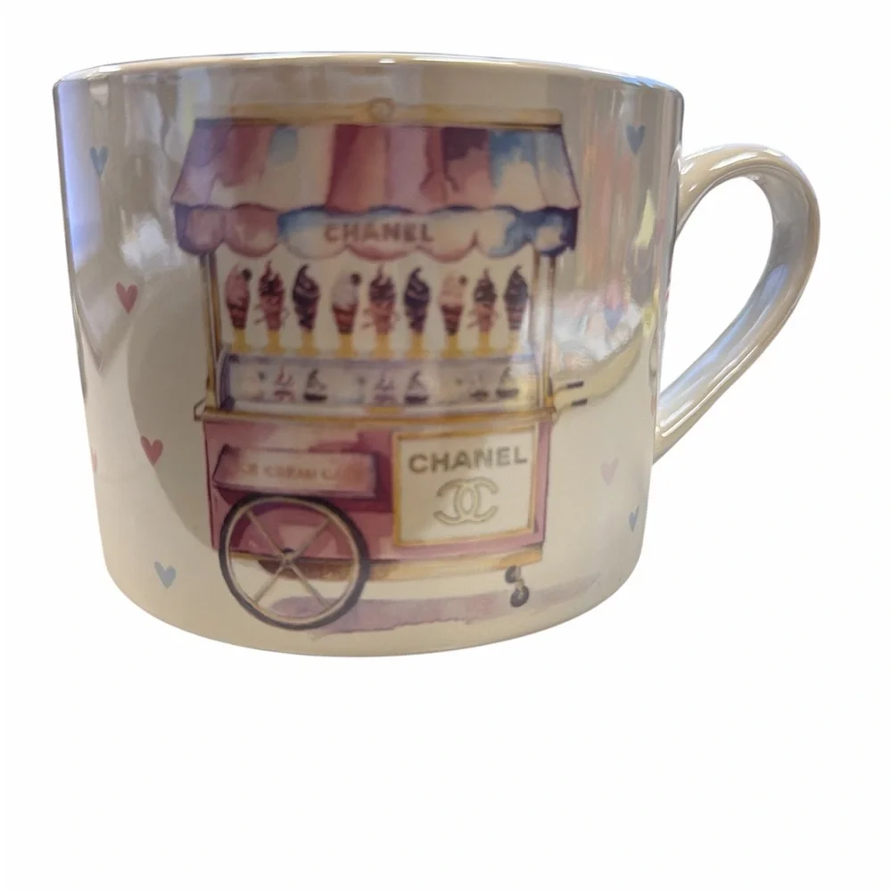 Chanel Ice Cream Cart Iridescent Mug with Pastel Hearts, NWT - Picture 3 of 4